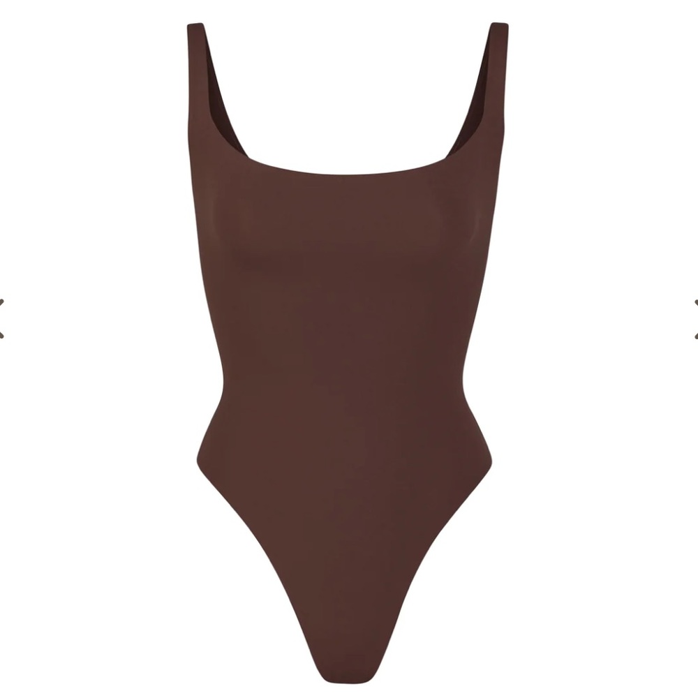 SKIMS Fits Everybody Square Neck Thong Bodysuit